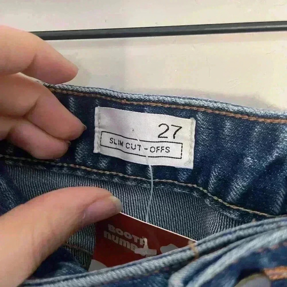 Gap Slim Cut-offs size 27 - Picture 3 of 5